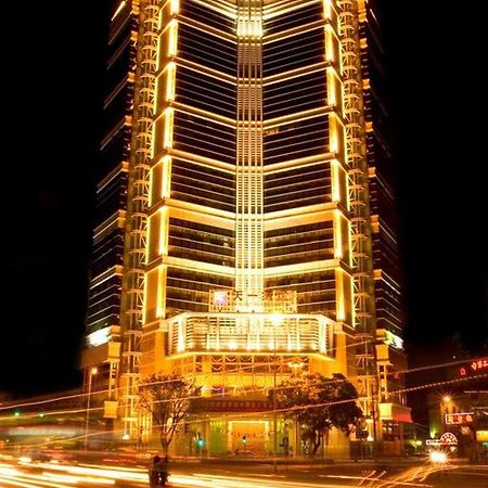 Skyline Plaza Hotel Kuangcsou Kültér fotó
