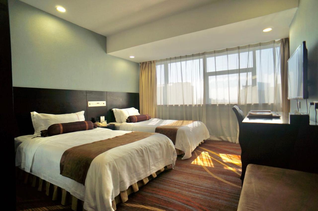 Skyline Plaza Hotel Kuangcsou Kültér fotó