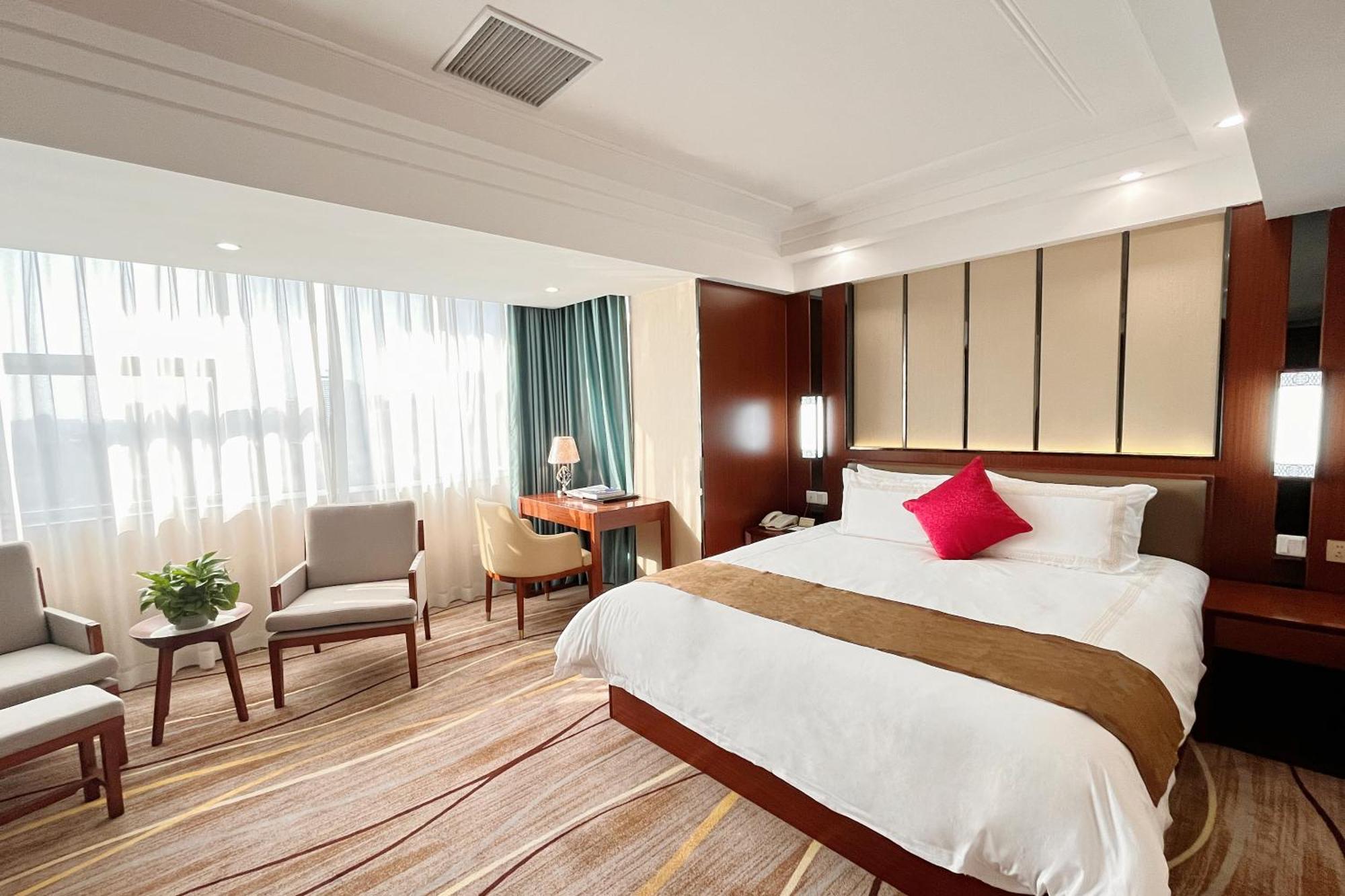 Skyline Plaza Hotel Kuangcsou Kültér fotó