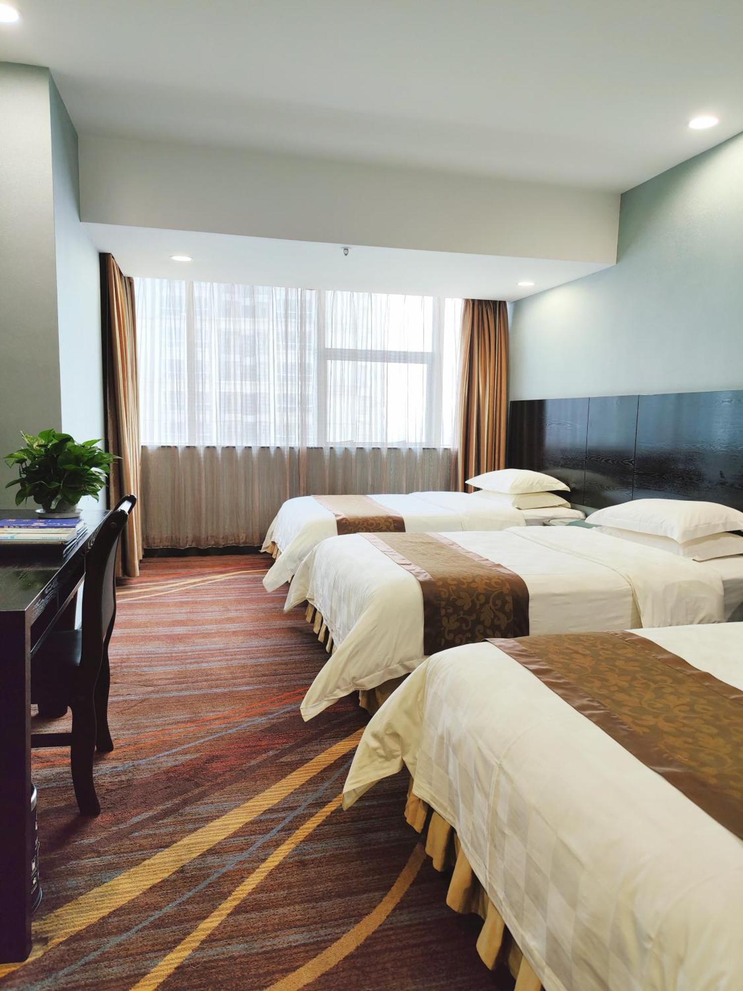 Skyline Plaza Hotel Kuangcsou Kültér fotó