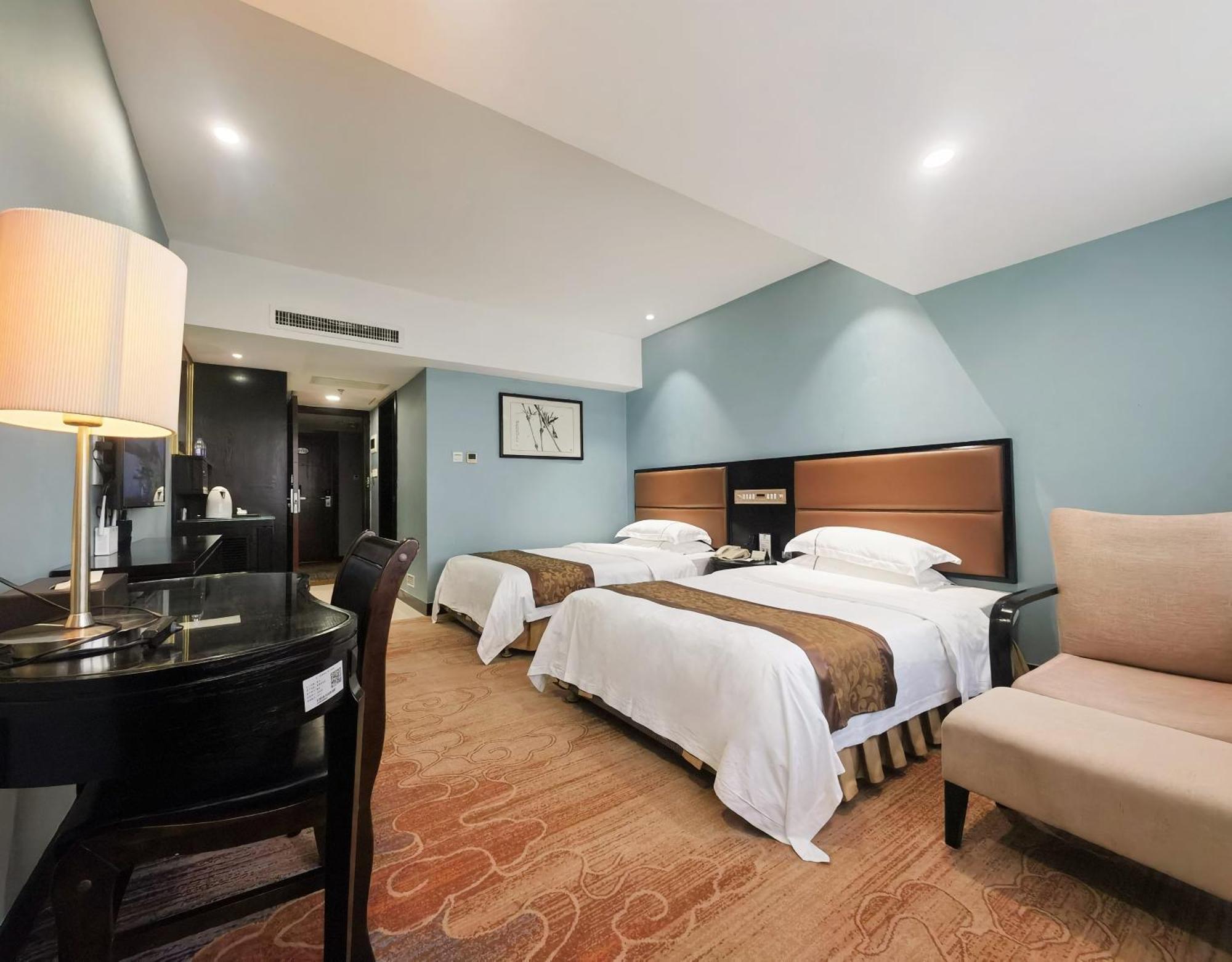 Skyline Plaza Hotel Kuangcsou Kültér fotó