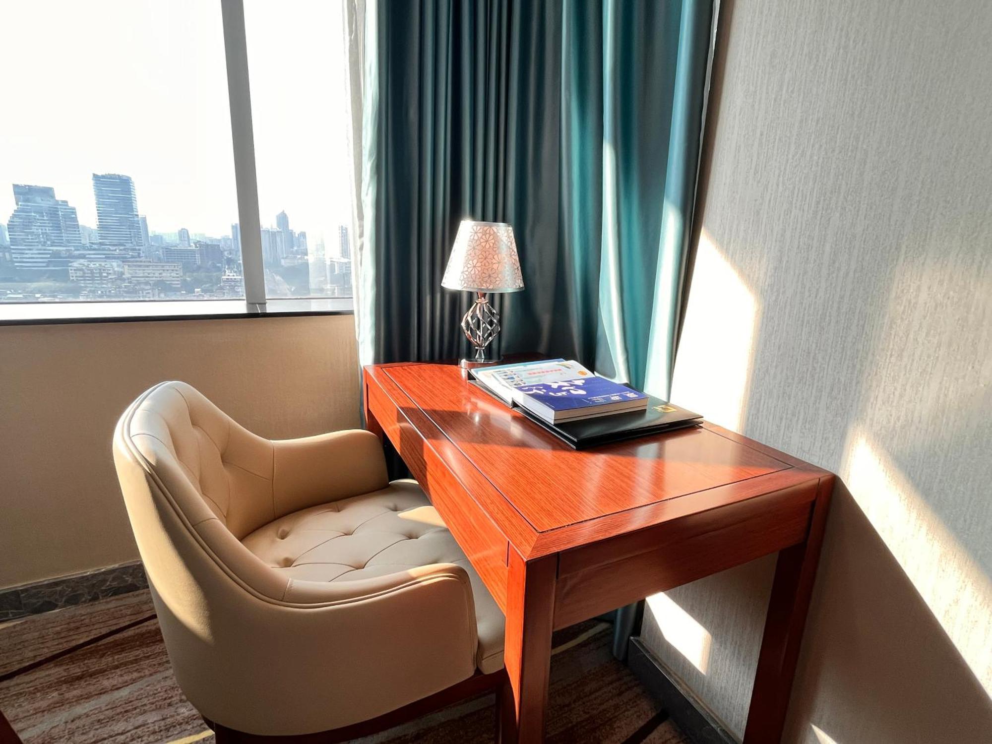 Skyline Plaza Hotel Kuangcsou Kültér fotó