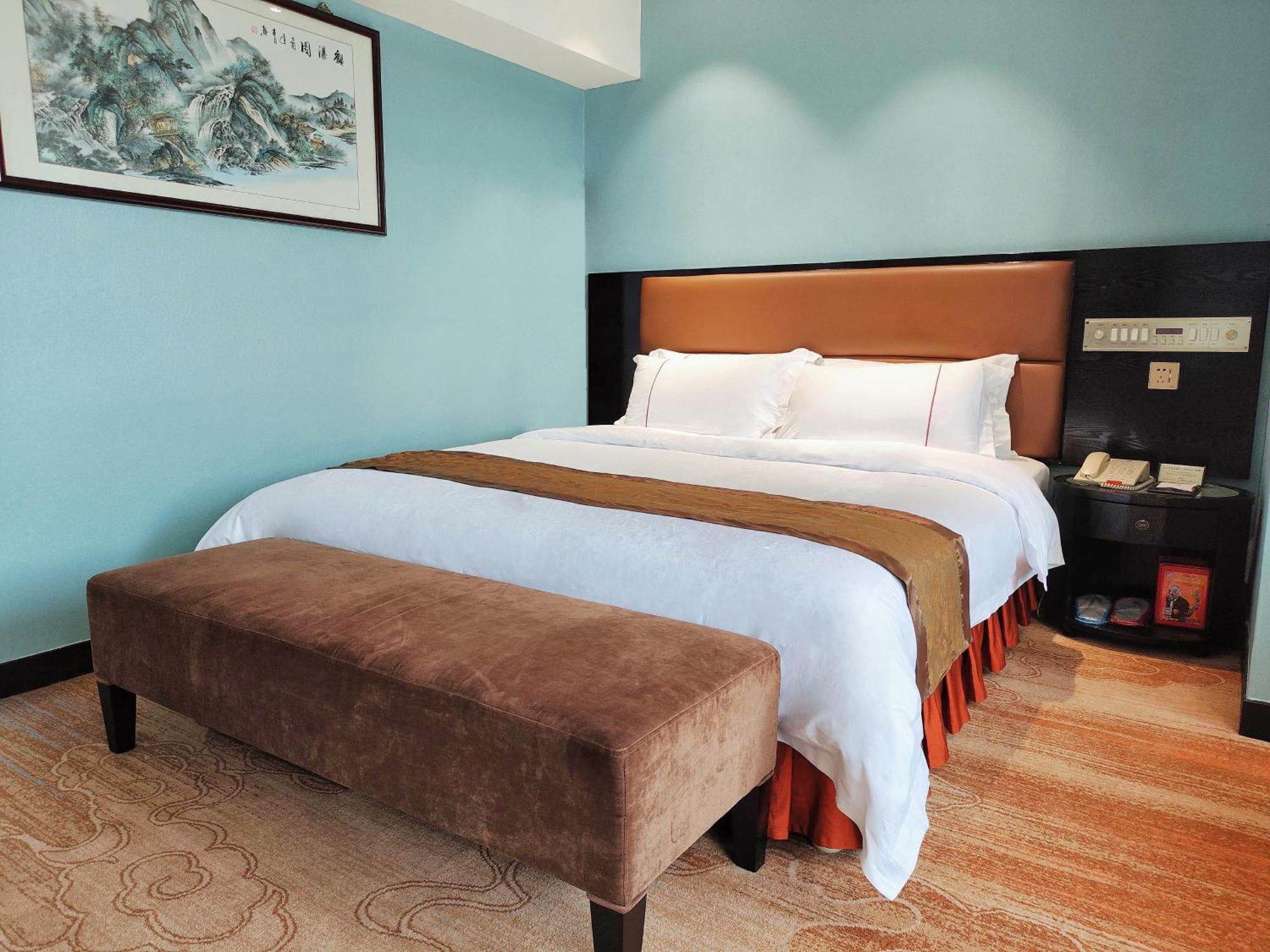 Skyline Plaza Hotel Kuangcsou Kültér fotó