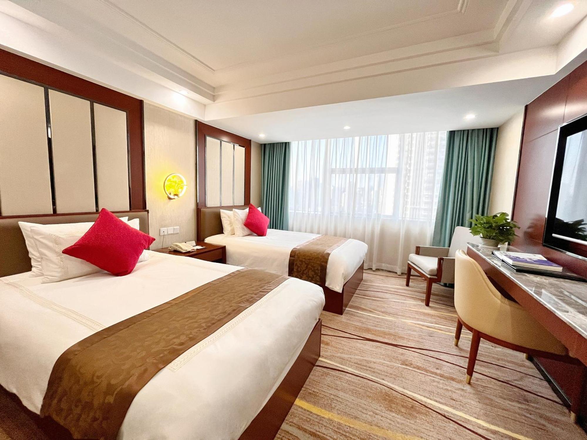 Skyline Plaza Hotel Kuangcsou Kültér fotó