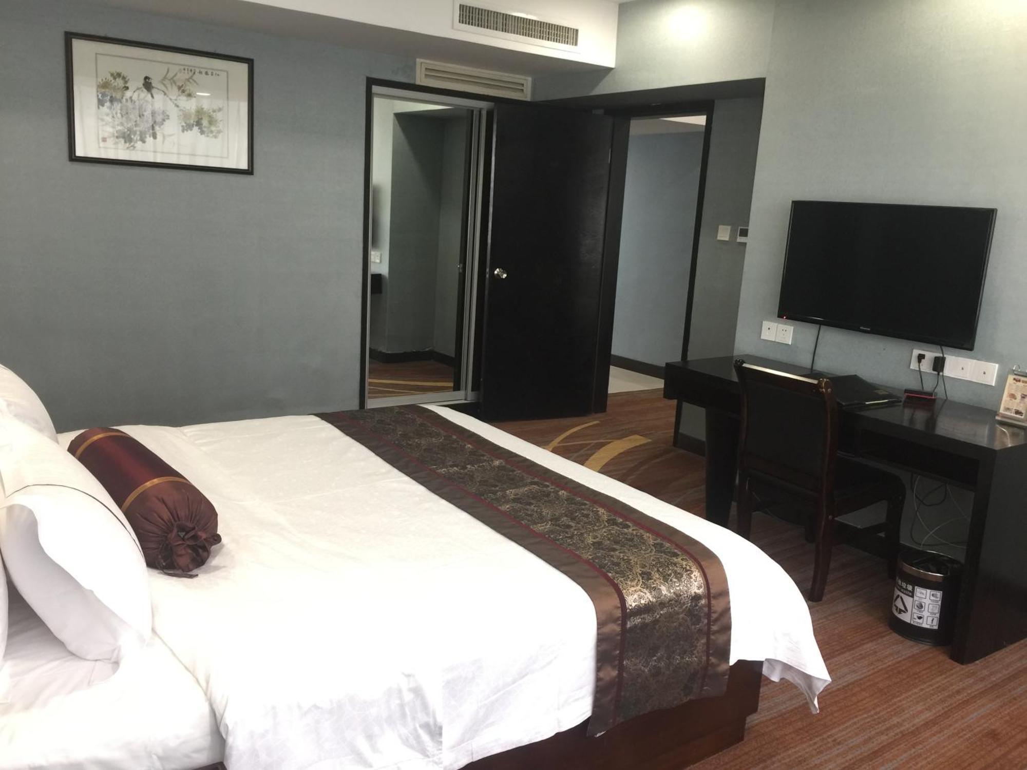 Skyline Plaza Hotel Kuangcsou Kültér fotó